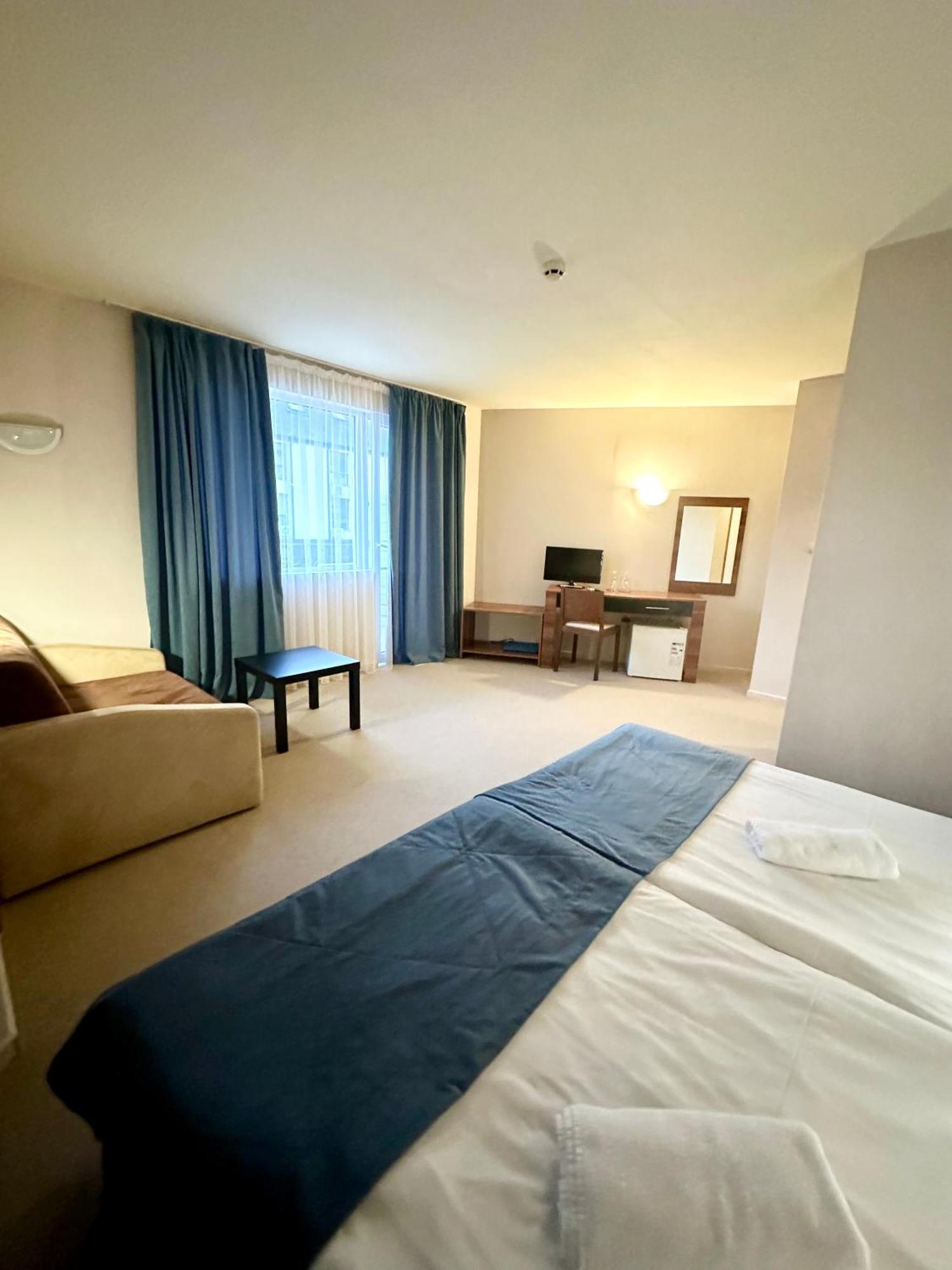 Hotel Brilliance Varna Exterior foto