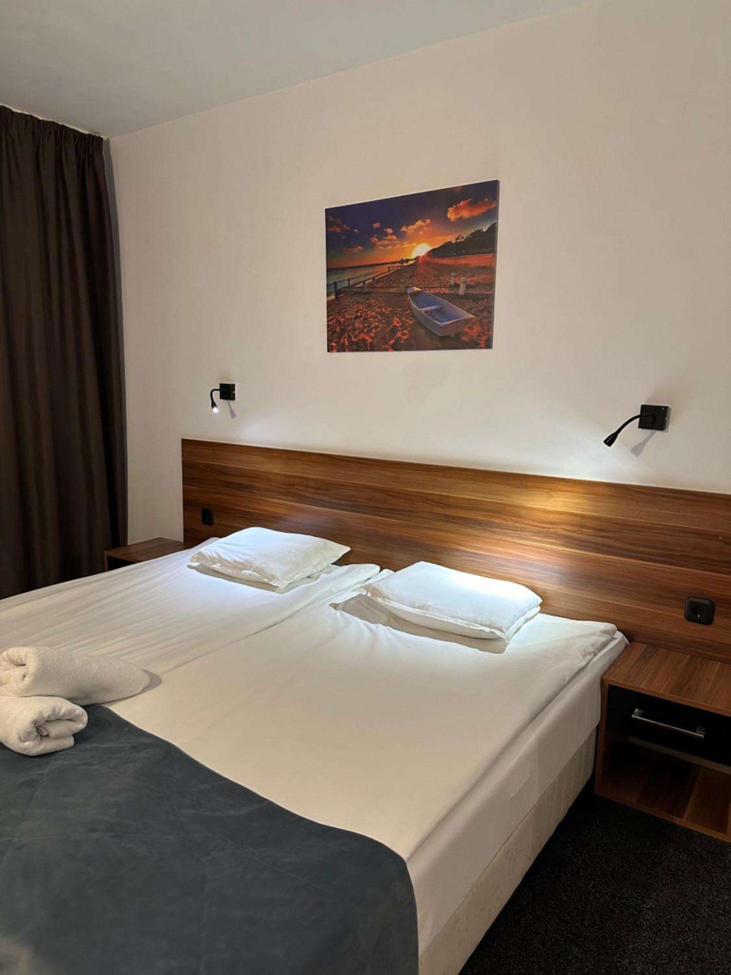 Hotel Brilliance Varna Exterior foto