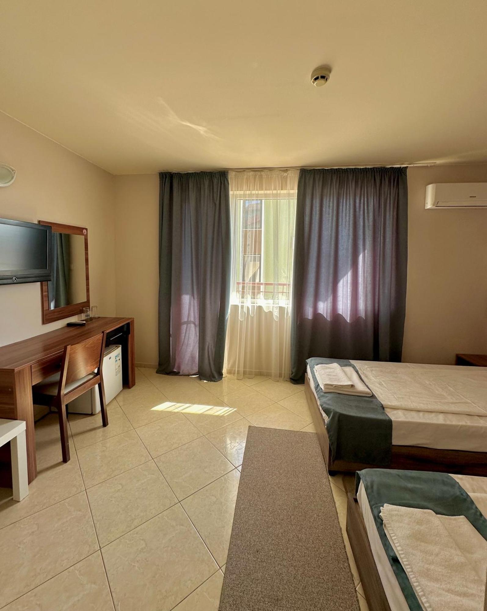 Hotel Brilliance Varna Habitación foto